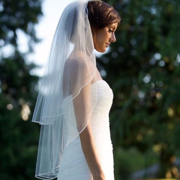 Accessories - Wedding veil white medium brand new